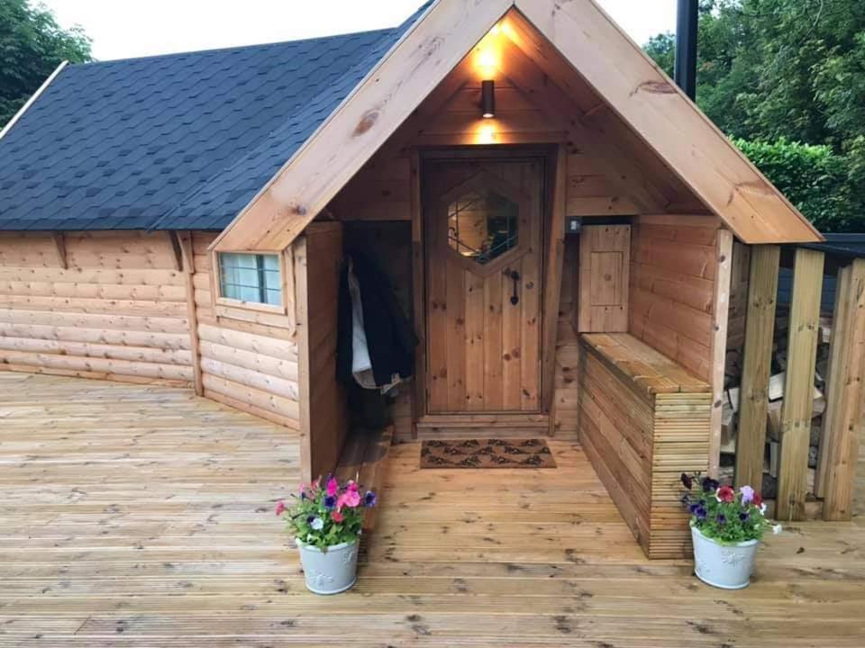 The Hive - Unique Log Cabin With Wood Burning Stove Apartment Ludchurch Exterior photo